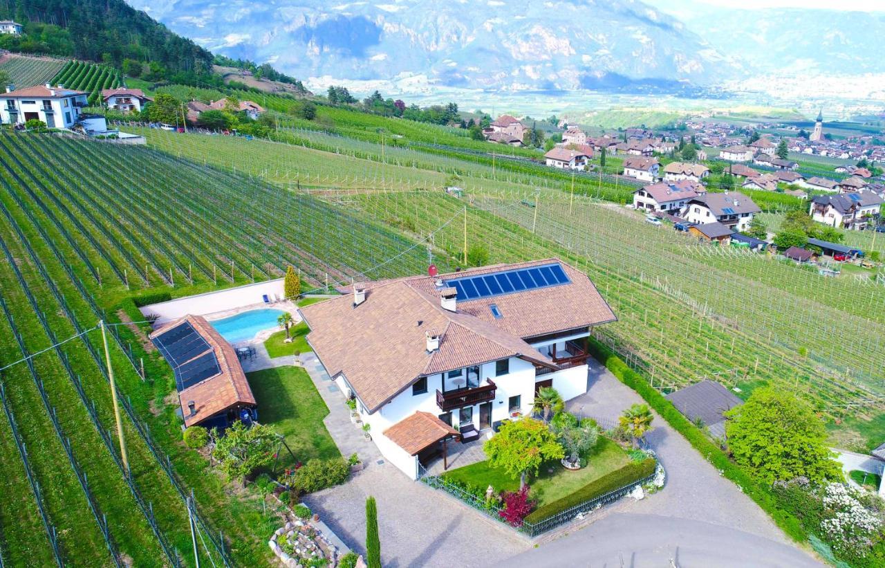 Strahlerhof Apartment Appiano Sulla Strada Del Vino Exterior photo